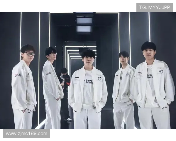 IG战队在精英赛中以59分稳居积分榜首位,领先对手表现抢眼 IG战队在精英赛中以59分稳居积分榜首位,领先对手表现抢眼