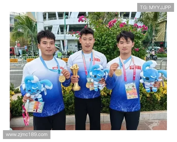 成都攀岩队与上海攀岩队赛后复盘团队协作的成功与不足分析