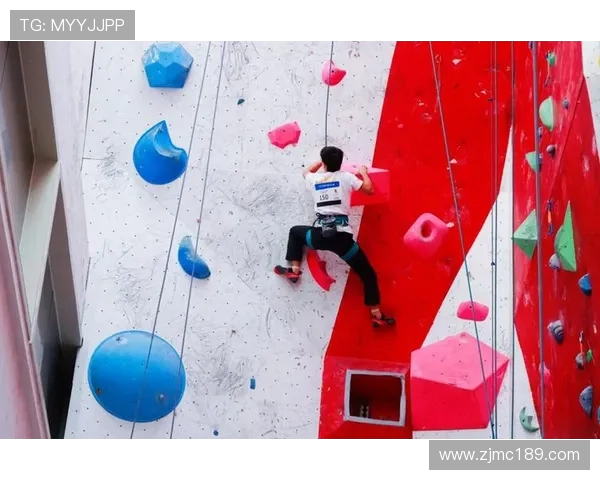 攀岩深度探秘：上海攀岩队的包夹战术与训练揭秘