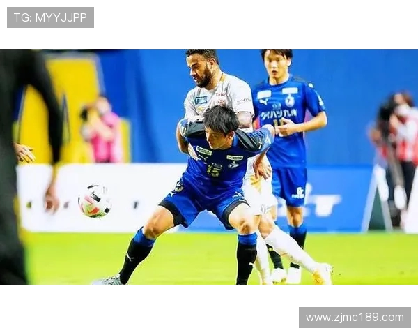 大宫松鼠与清水鼓动的激烈对决展现足球魅力与团队精神