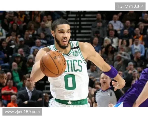 杰森塔图姆如何在NBA赛场上展现领袖风范与卓越才华