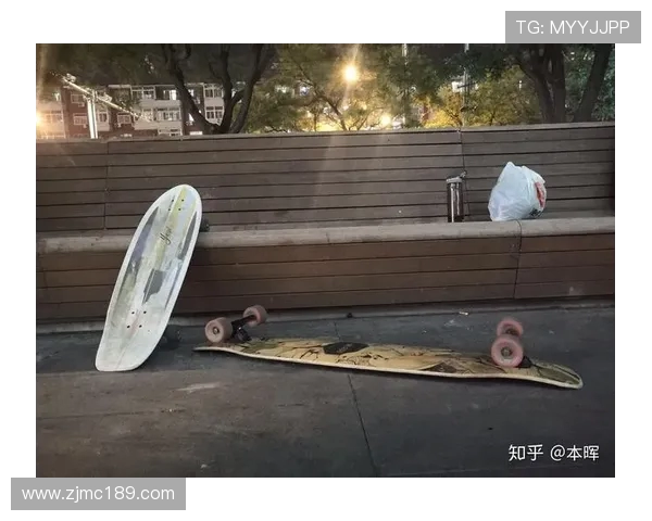 南京滑板队包夹战术解析与滑板文化的深度探讨